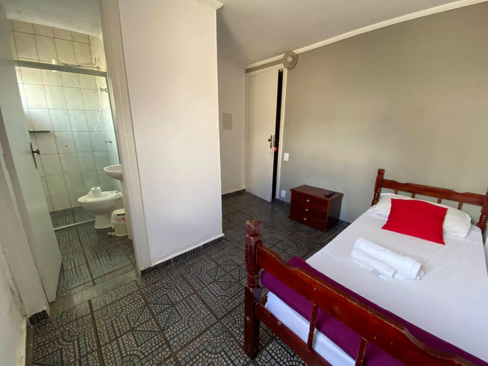Hotel Dos Nobres No Centro De 2*